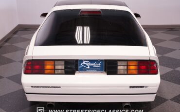 Chevrolet-Camaro-1986-White-Red-45