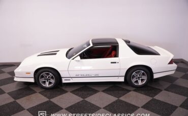Chevrolet-Camaro-1986-White-Red-7