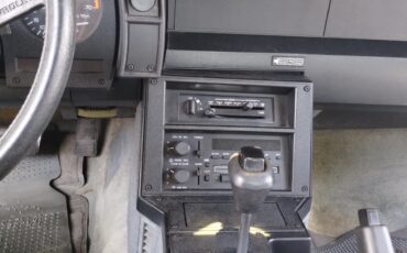 Chevrolet-Camaro-1987-Coupe-10