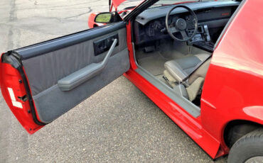 Chevrolet-Camaro-1987-Coupe-13