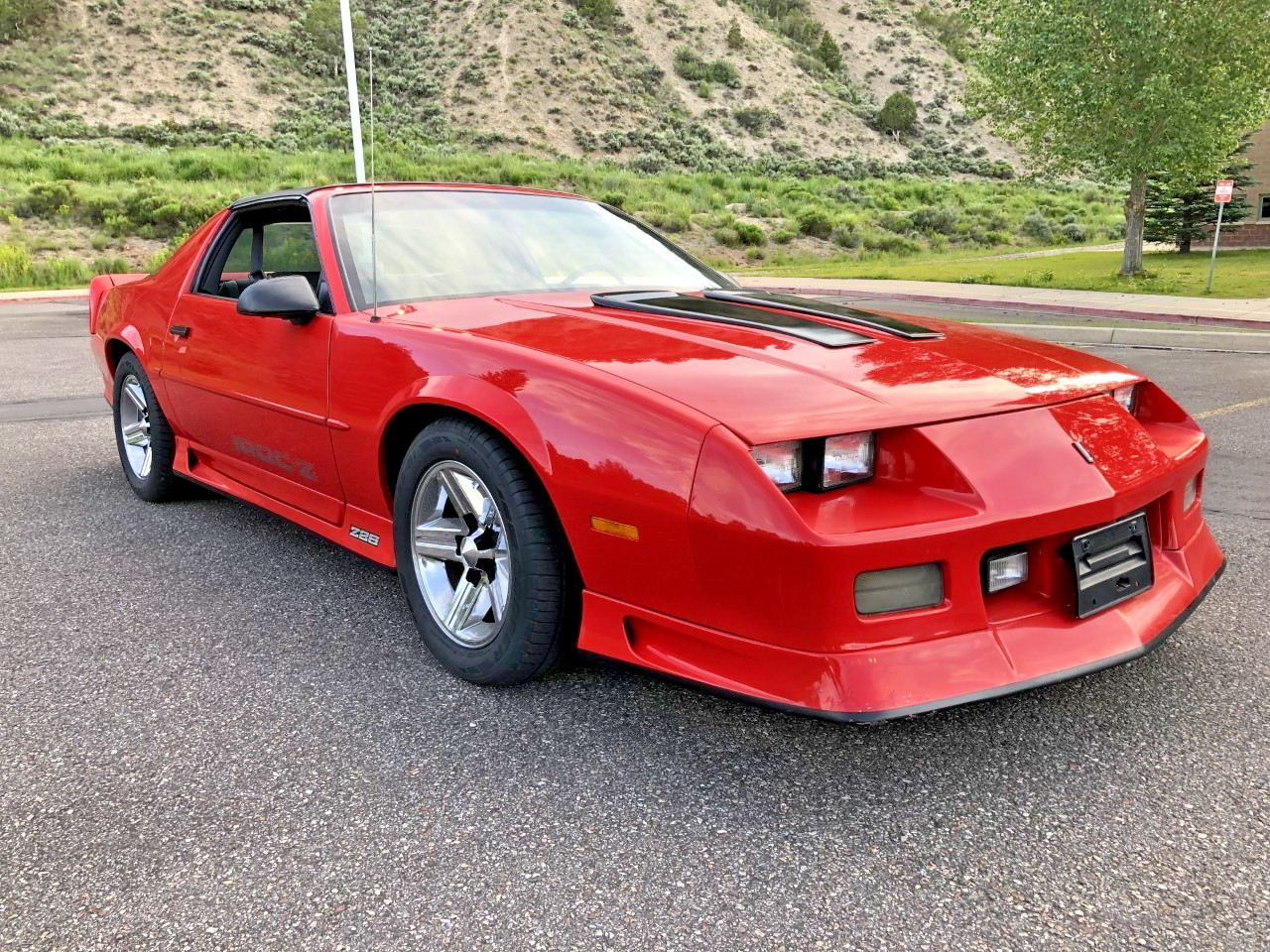 Chevrolet-Camaro-1987-Coupe-3