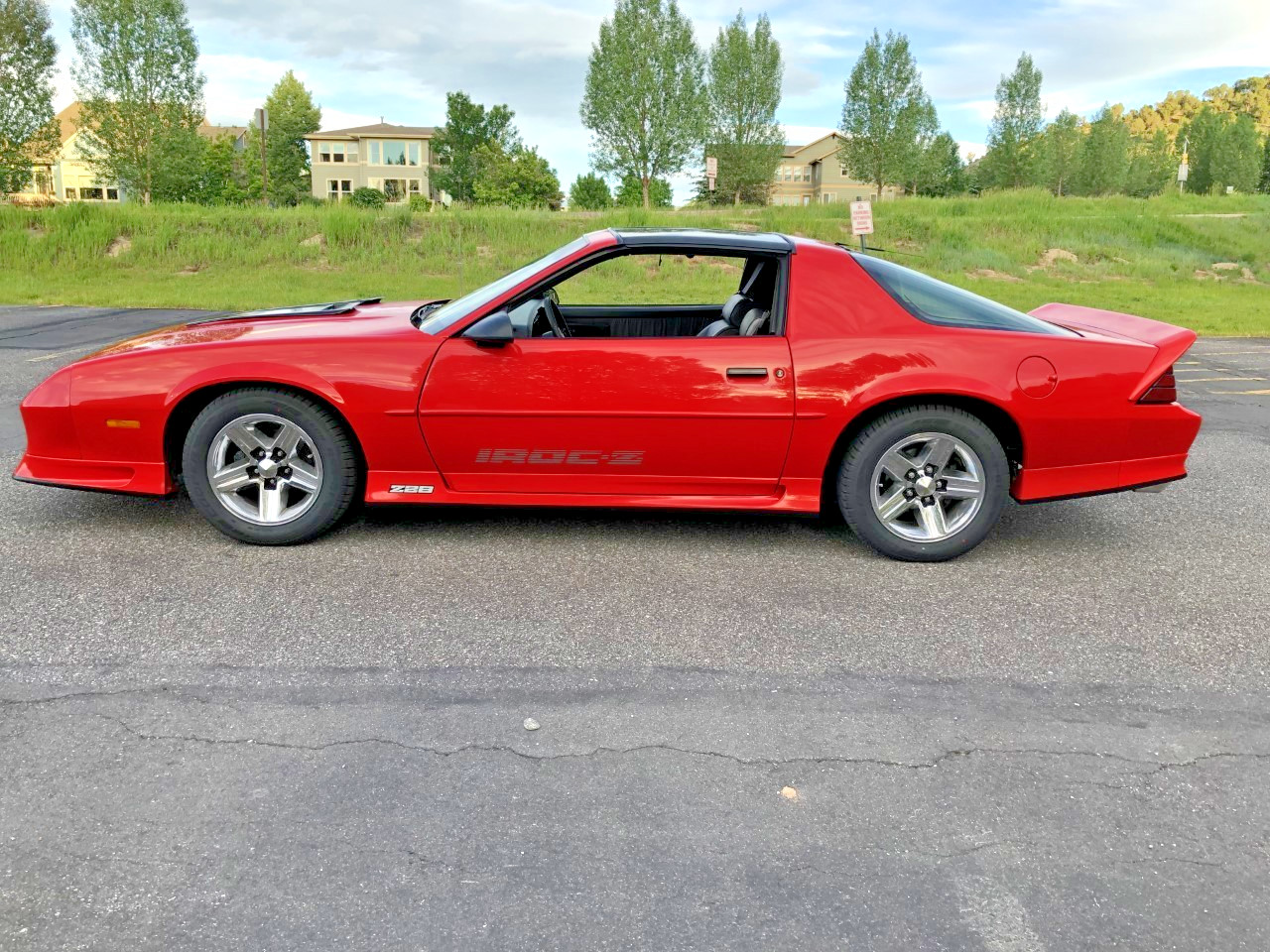 Chevrolet-Camaro-1987-Coupe-4