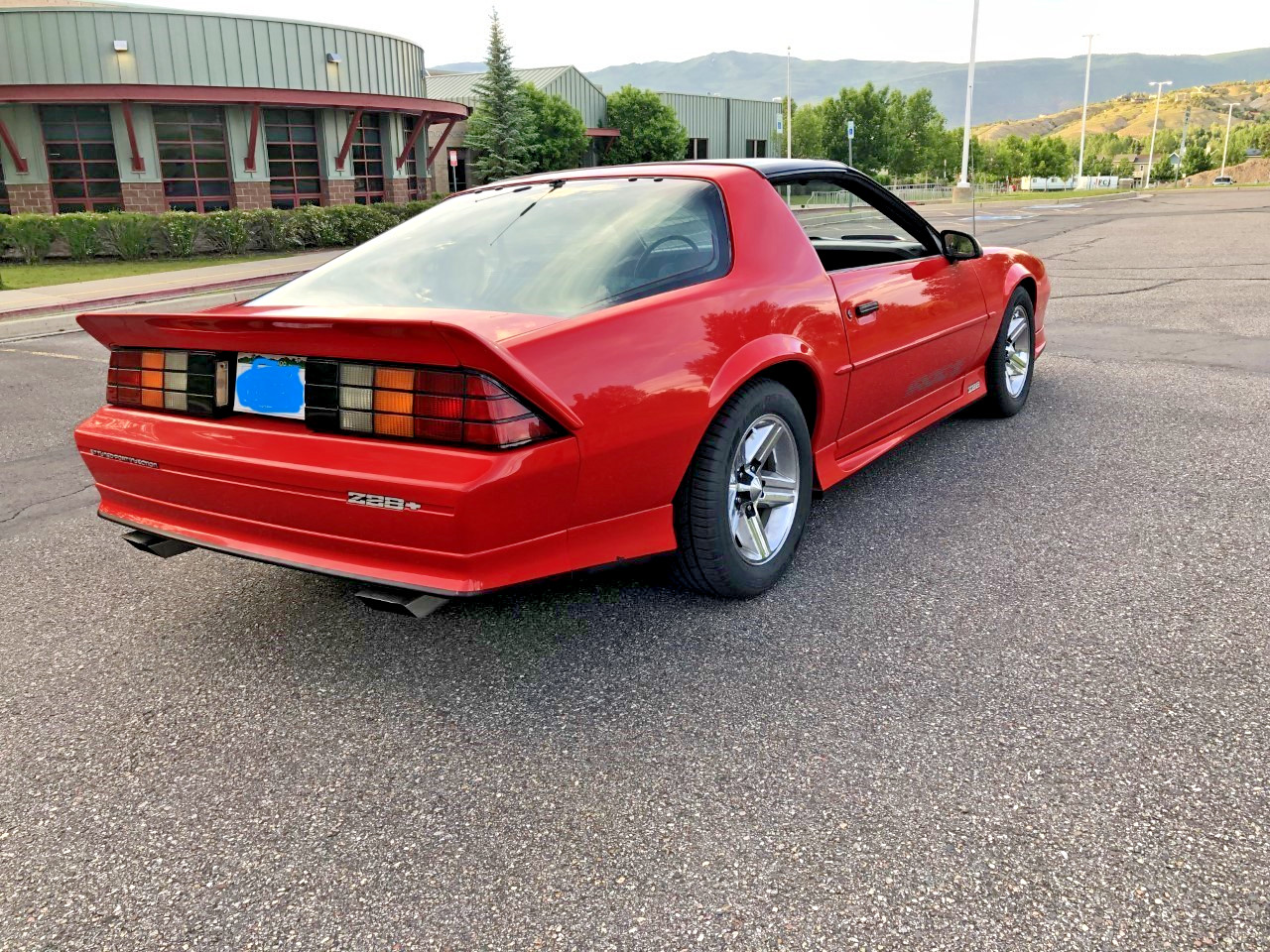 Chevrolet-Camaro-1987-Coupe-6