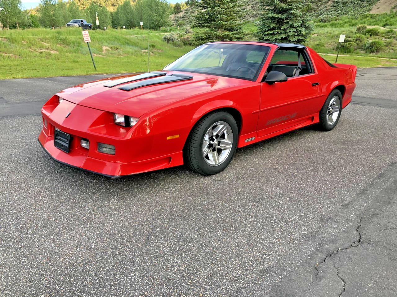 Chevrolet-Camaro-1987-Coupe