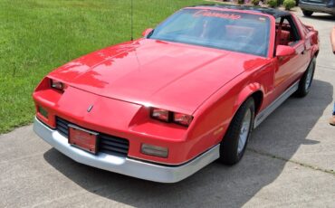 Chevrolet-Camaro-1988-Coupe-1