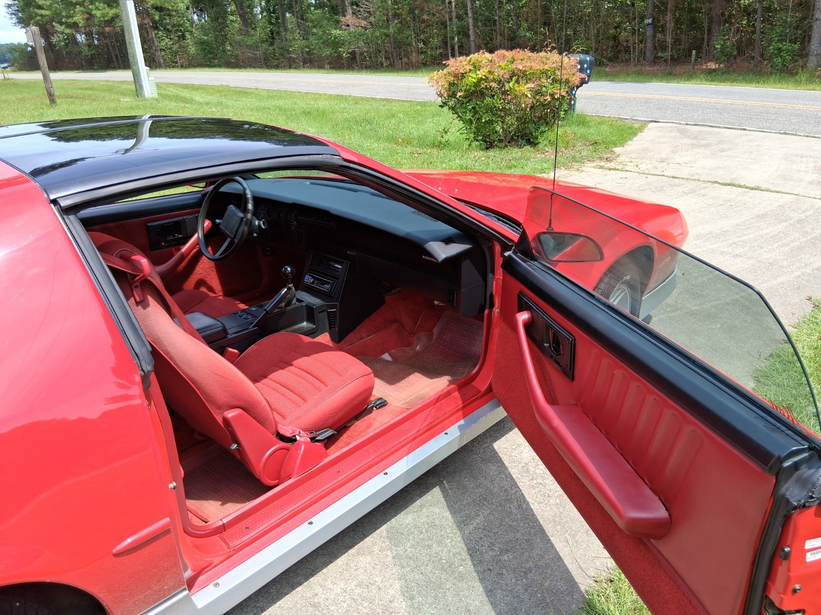 Chevrolet-Camaro-1988-Coupe-10