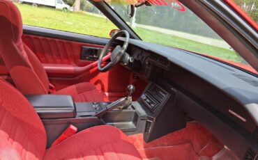 Chevrolet-Camaro-1988-Coupe-11