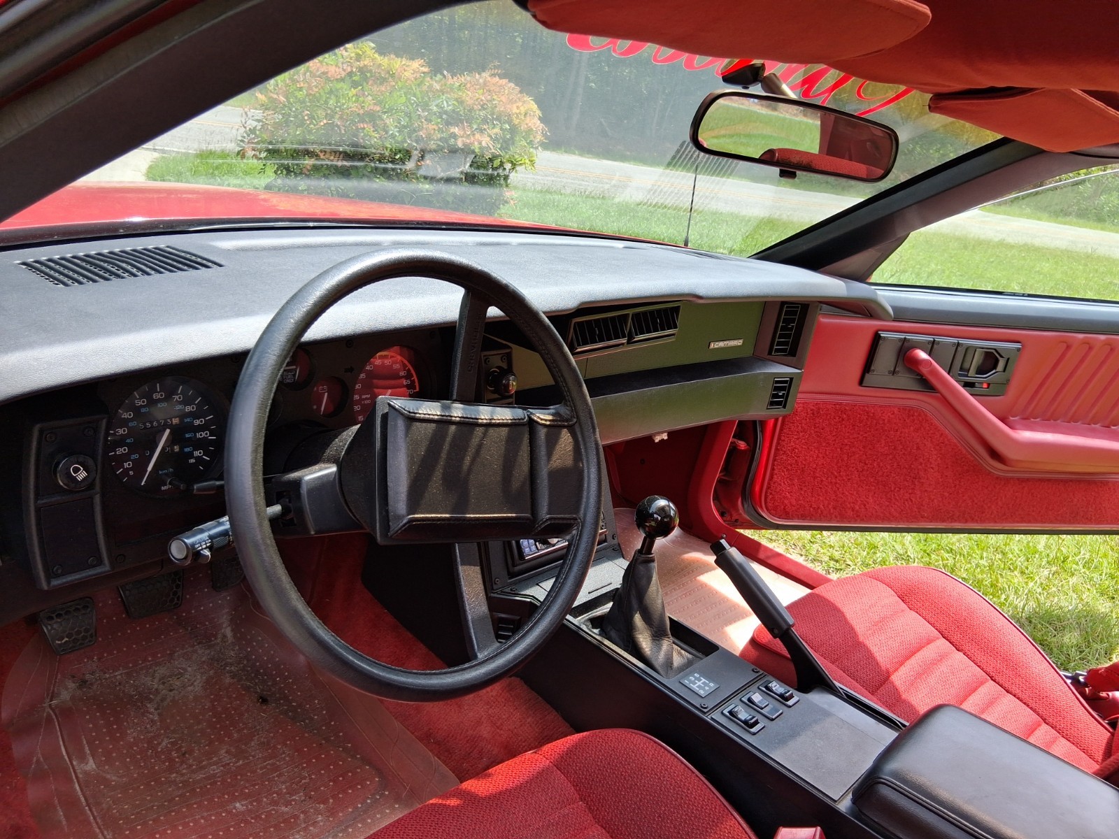 Chevrolet-Camaro-1988-Coupe-17