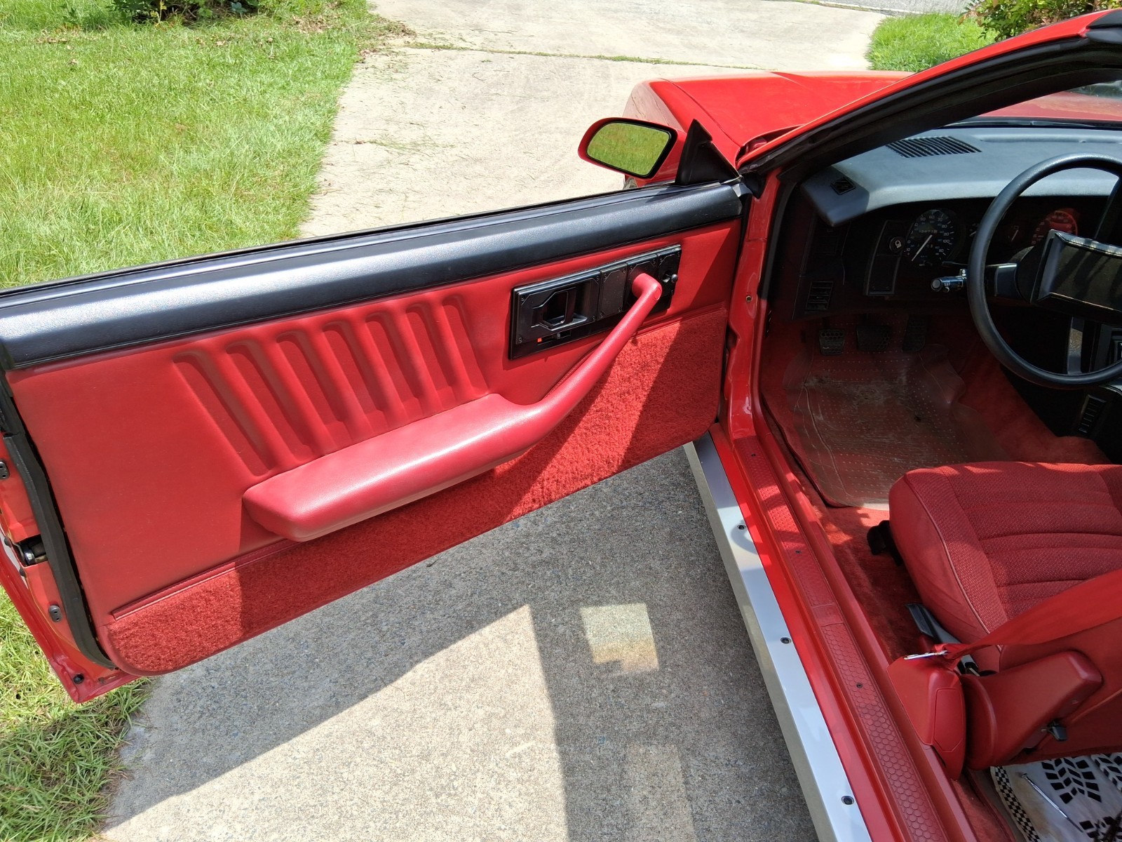Chevrolet-Camaro-1988-Coupe-18