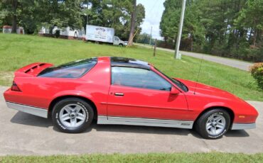 Chevrolet-Camaro-1988-Coupe-29