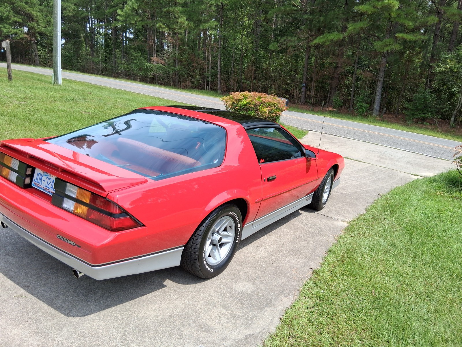 Chevrolet-Camaro-1988-Coupe-5