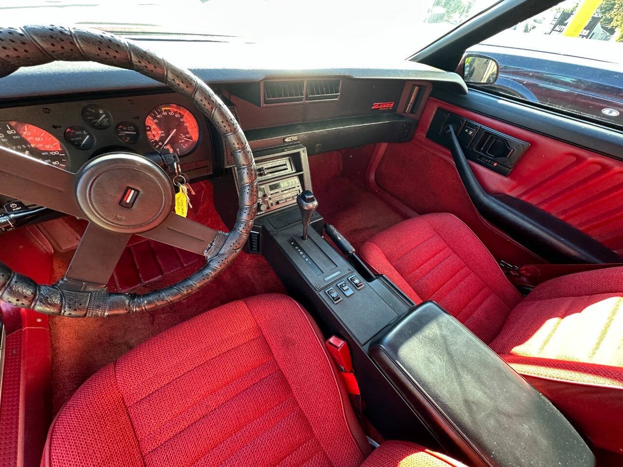 Chevrolet-Camaro-1988-Hatchback-11