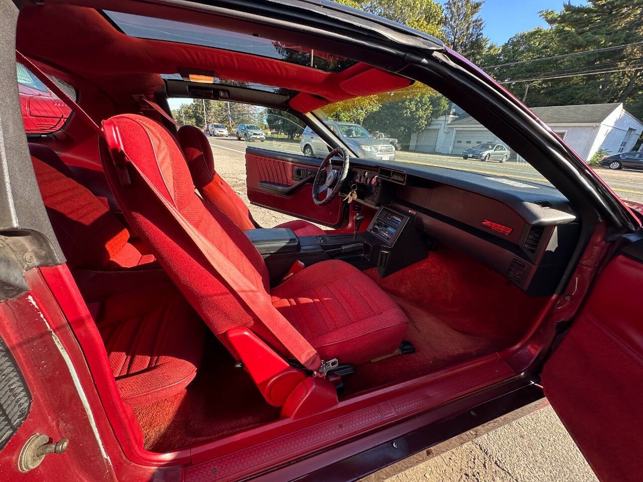 Chevrolet-Camaro-1988-Hatchback-13
