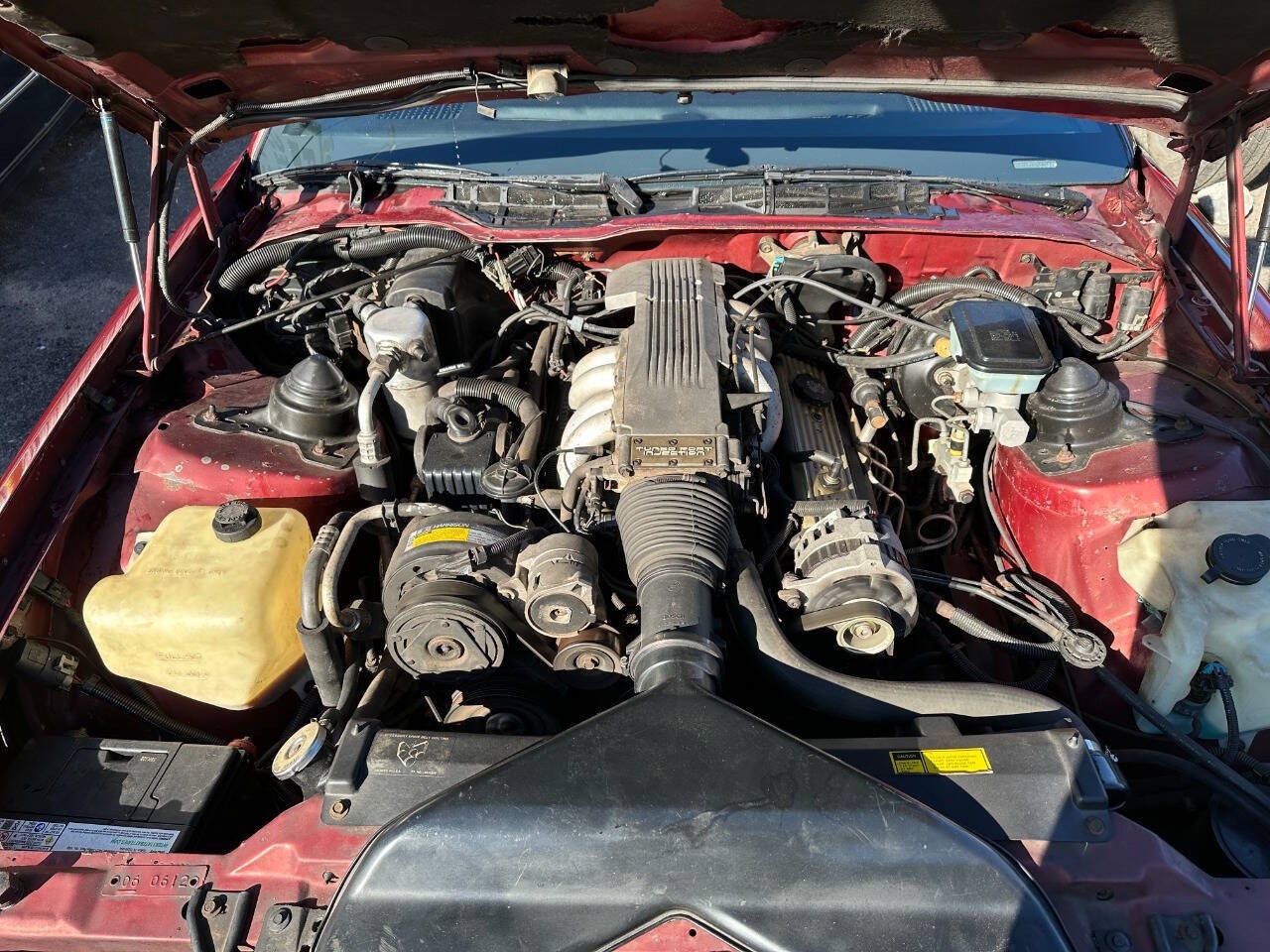 Chevrolet-Camaro-1988-Hatchback-24
