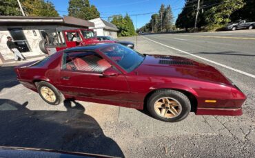 Chevrolet-Camaro-1988-Hatchback-3
