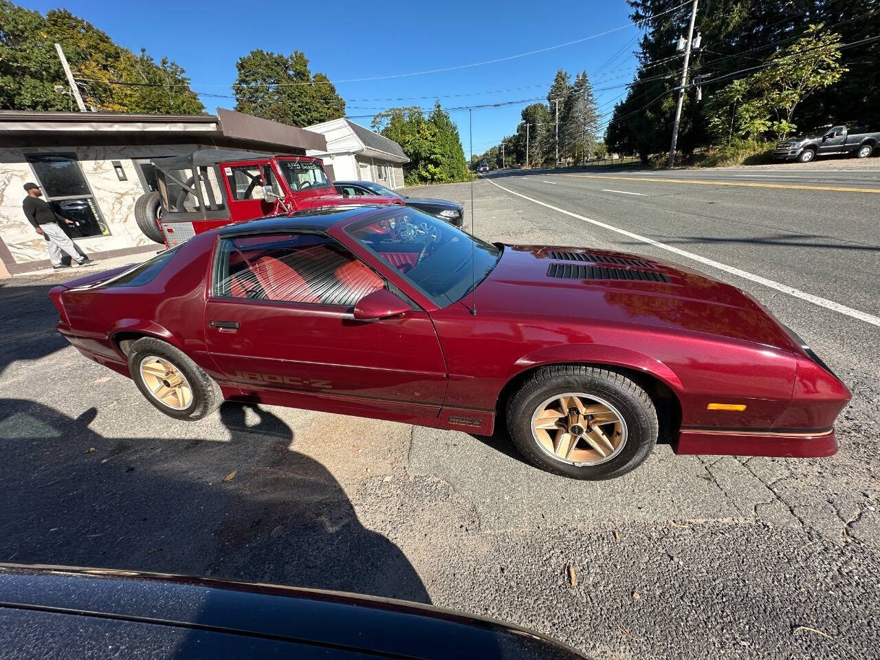 Chevrolet-Camaro-1988-Hatchback-3
