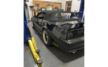 Chevrolet-Camaro-1991-Black-Grey