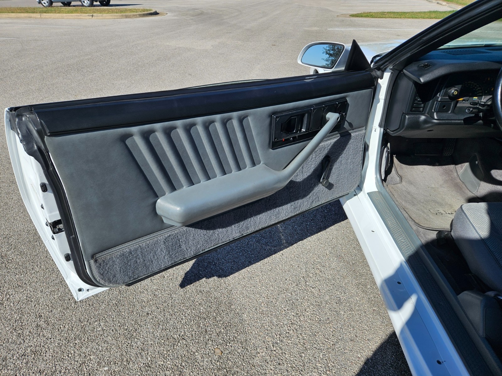 Chevrolet-Camaro-1992-Coupe-12