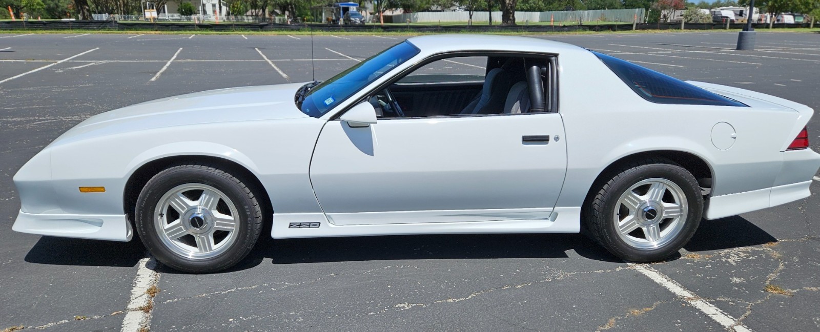 Chevrolet-Camaro-1992-Coupe-7