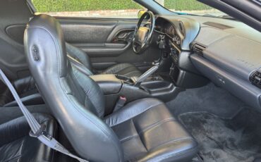 Chevrolet-Camaro-1995-Coupe-11