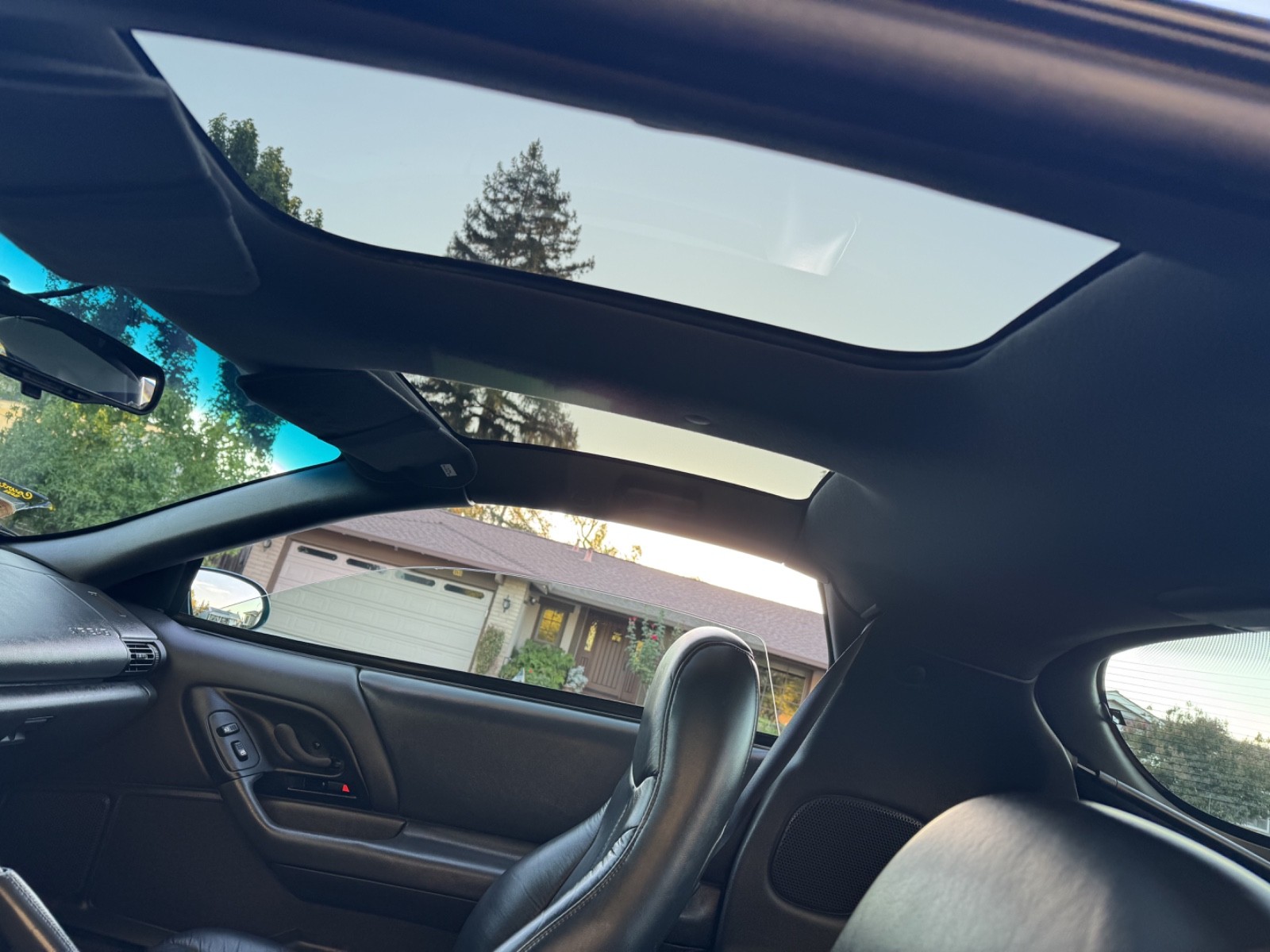 Chevrolet-Camaro-1995-Coupe-15