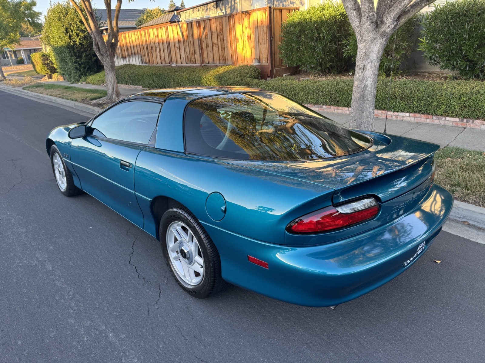 Chevrolet-Camaro-1995-Coupe-6