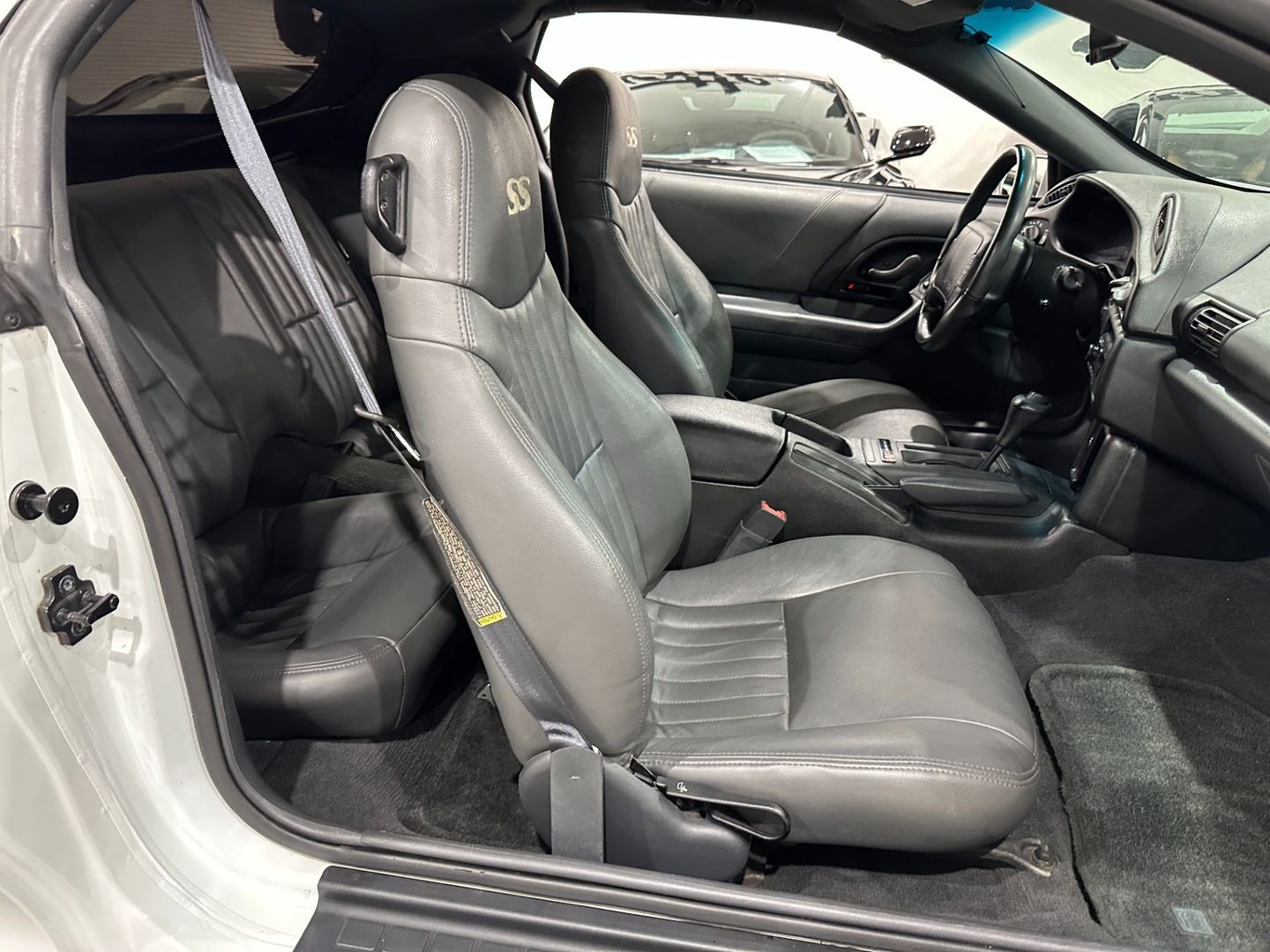 Chevrolet-Camaro-1995-Hatchback-11