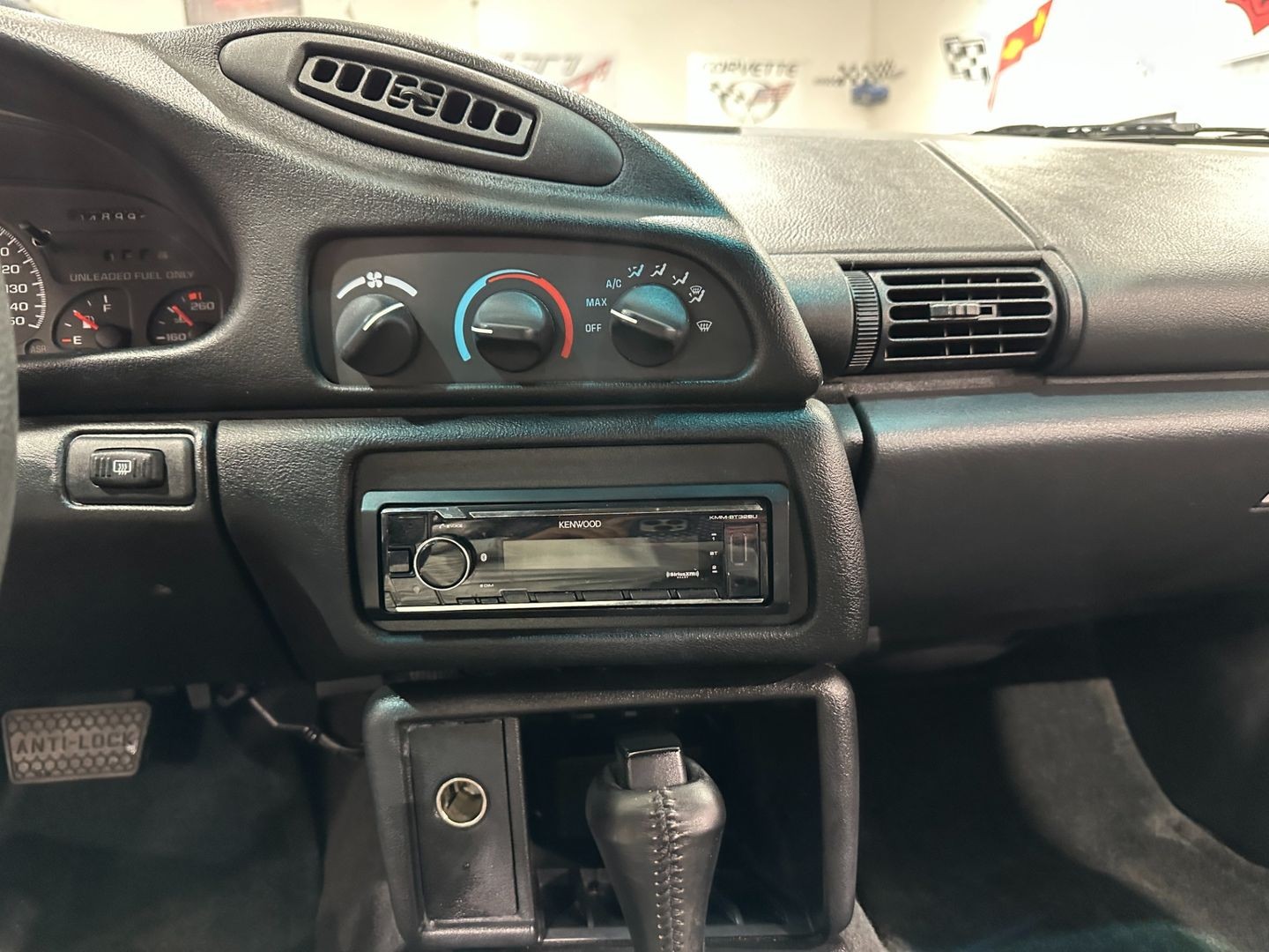 Chevrolet-Camaro-1995-Hatchback-13