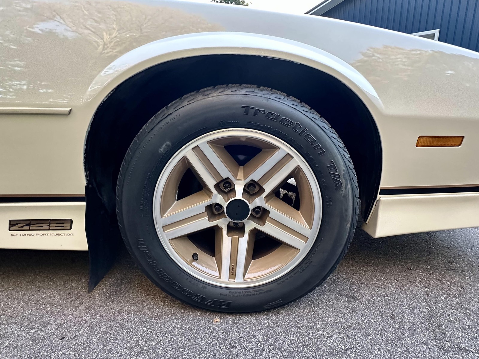 Chevrolet-Camaro-Z28-IROC-Z-1987-59k-Miles-Clean-Carfax-16