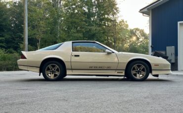 Chevrolet-Camaro-Z28-IROC-Z-1987-59k-Miles-Clean-Carfax-6