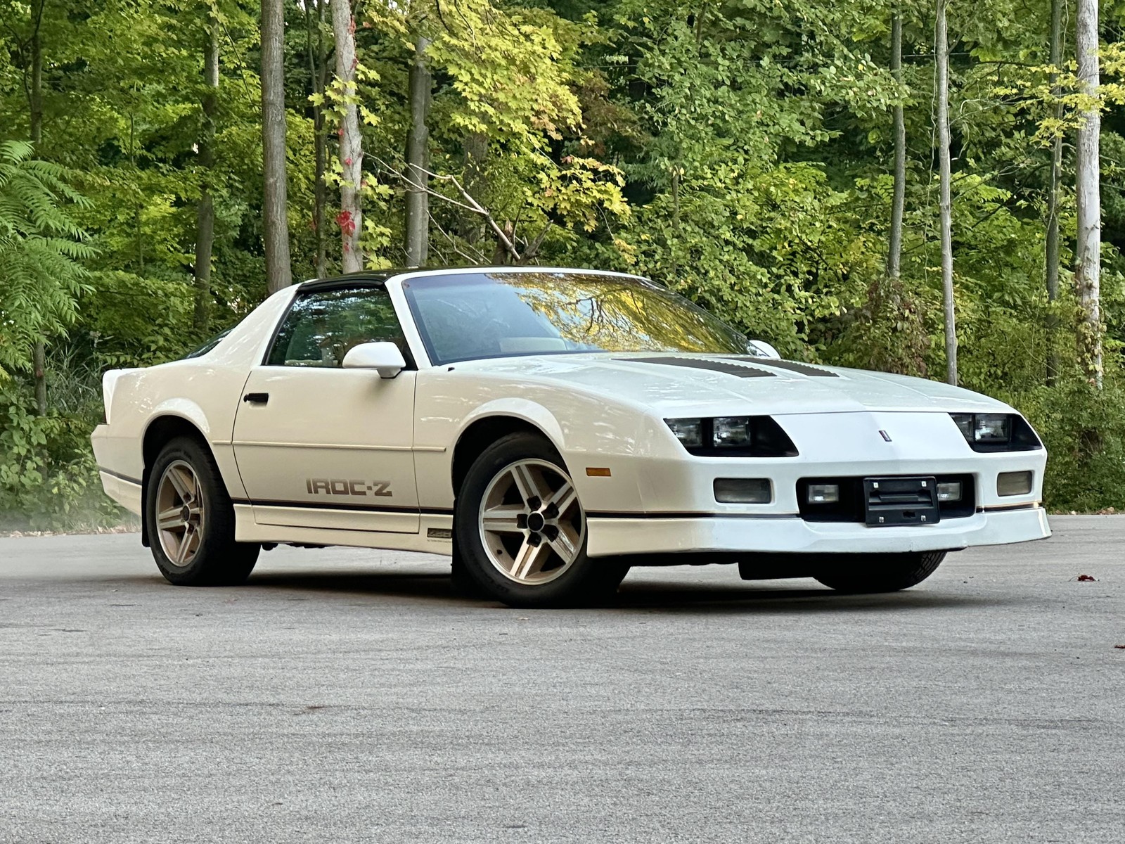 Chevrolet-Camaro-Z28-IROC-Z-1987-59k-Miles-Clean-Carfax
