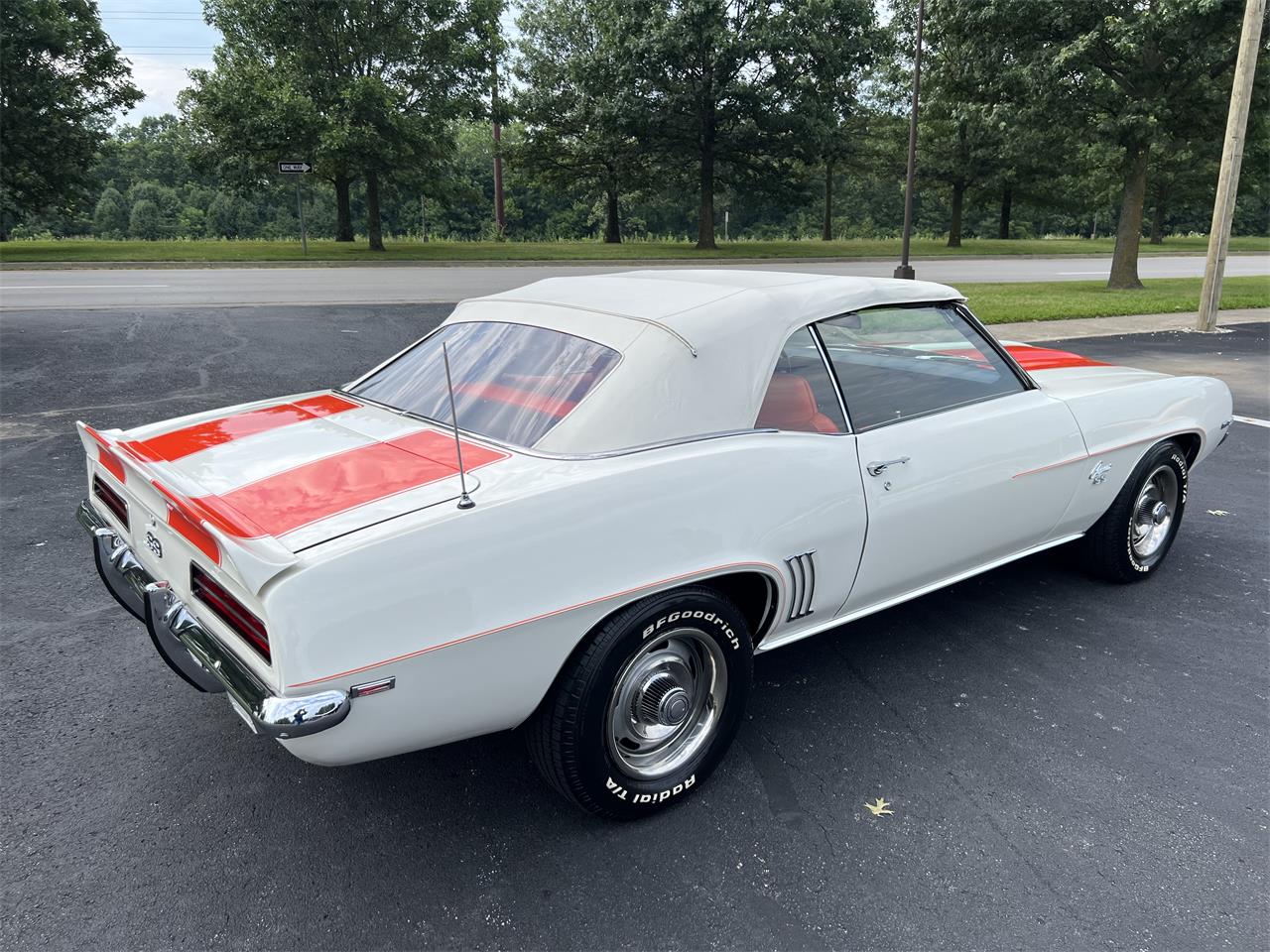 Chevrolet-Camaro-ss-z28-1969-White-Red-11