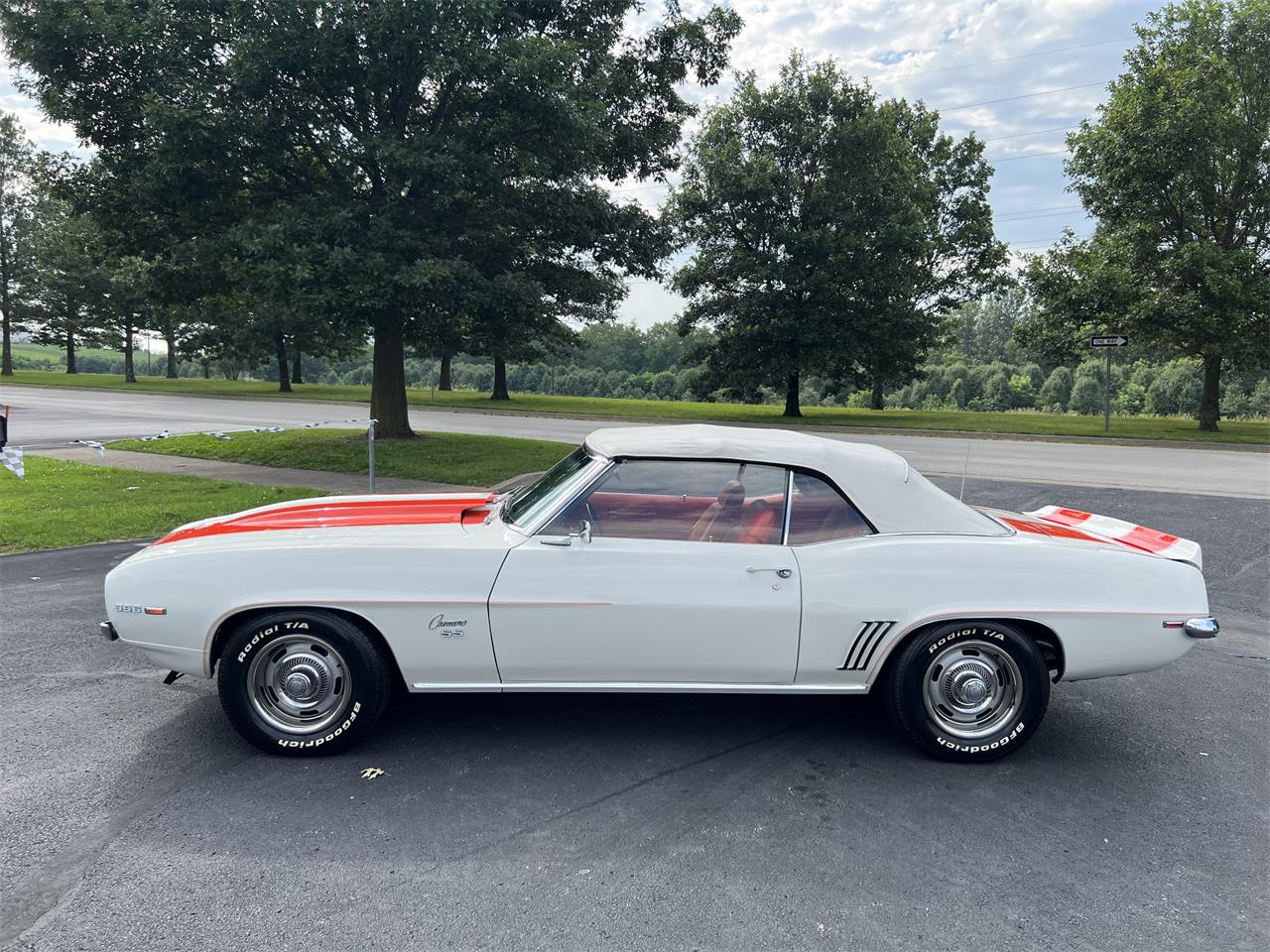 Chevrolet-Camaro-ss-z28-1969-White-Red-12