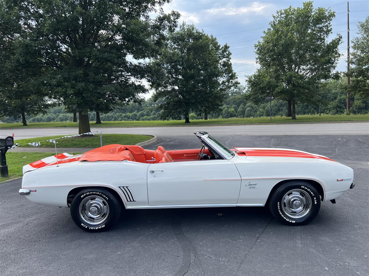 Chevrolet-Camaro-ss-z28-1969-White-Red-15