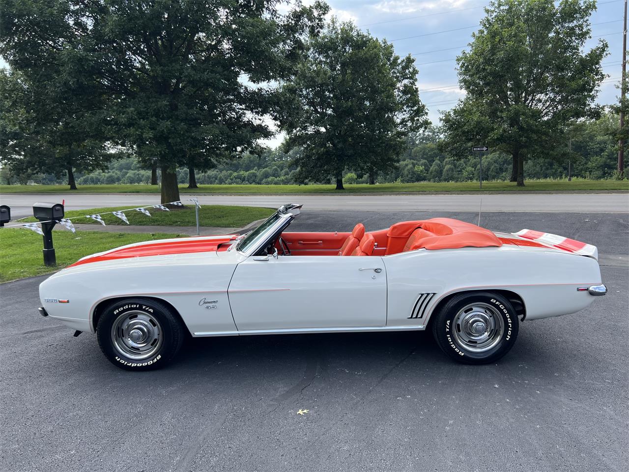 Chevrolet-Camaro-ss-z28-1969-White-Red-3