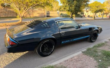 Chevrolet-Camaro-z28-1979-Metallic-Blue-Black-17