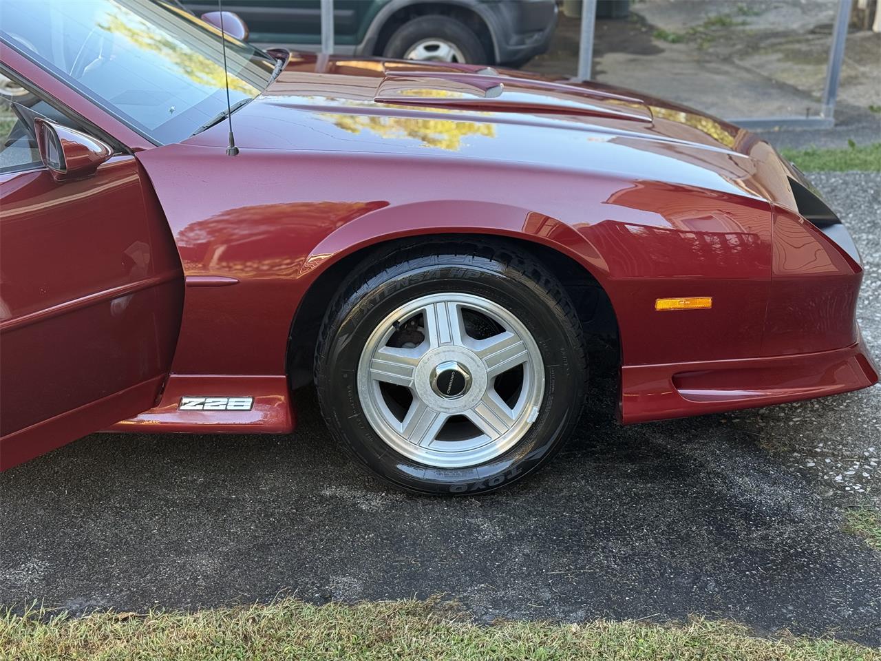 Chevrolet-Camaro-z28-1991-Dark-Red-Metallic-Red-custom-Leather-25