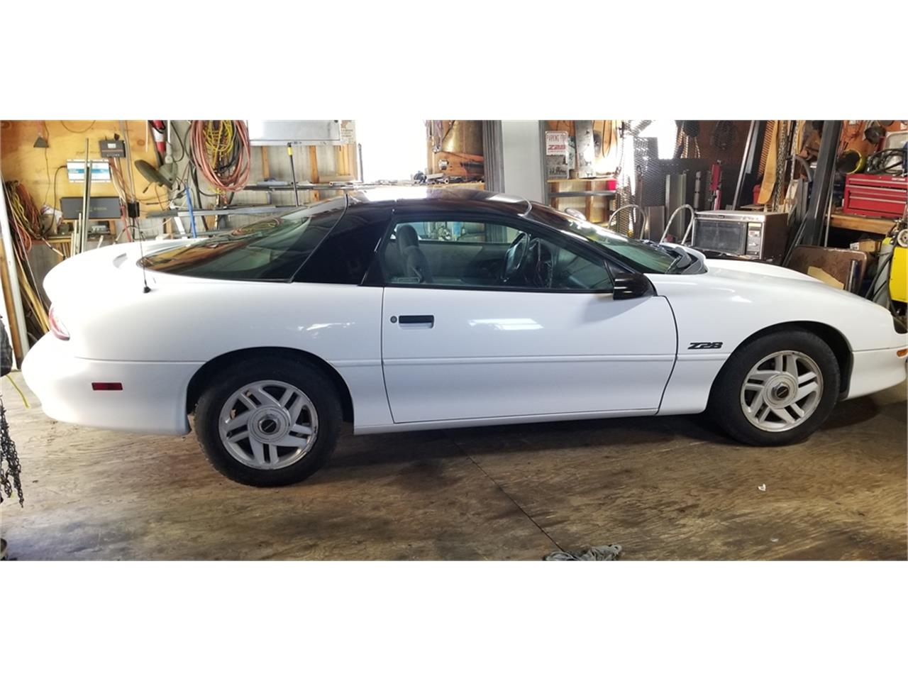 Chevrolet-Camaro-z28-1994-Arctic-white-Medium-graycharcoal-10