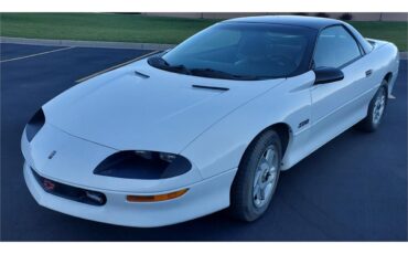Chevrolet-Camaro-z28-1994-Arctic-white-Medium-graycharcoal-41