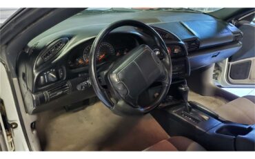 Chevrolet-Camaro-z28-1994-Arctic-white-Medium-graycharcoal-42