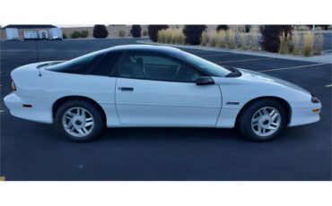 Chevrolet-Camaro-z28-1994-Arctic-white-Medium-graycharcoal-49