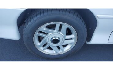 Chevrolet-Camaro-z28-1994-Arctic-white-Medium-graycharcoal-52