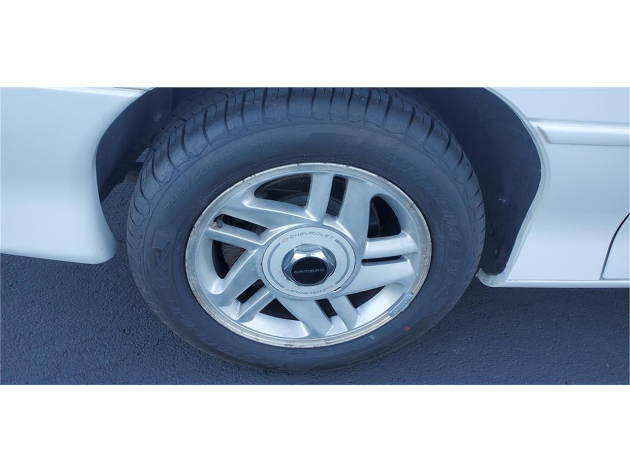 Chevrolet-Camaro-z28-1994-Arctic-white-Medium-graycharcoal-52