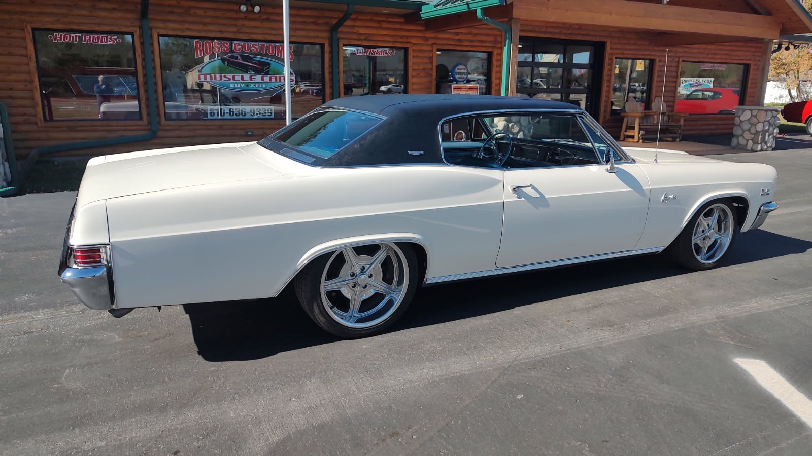 Chevrolet-Caprice-1966-2-Door-Coupe-17