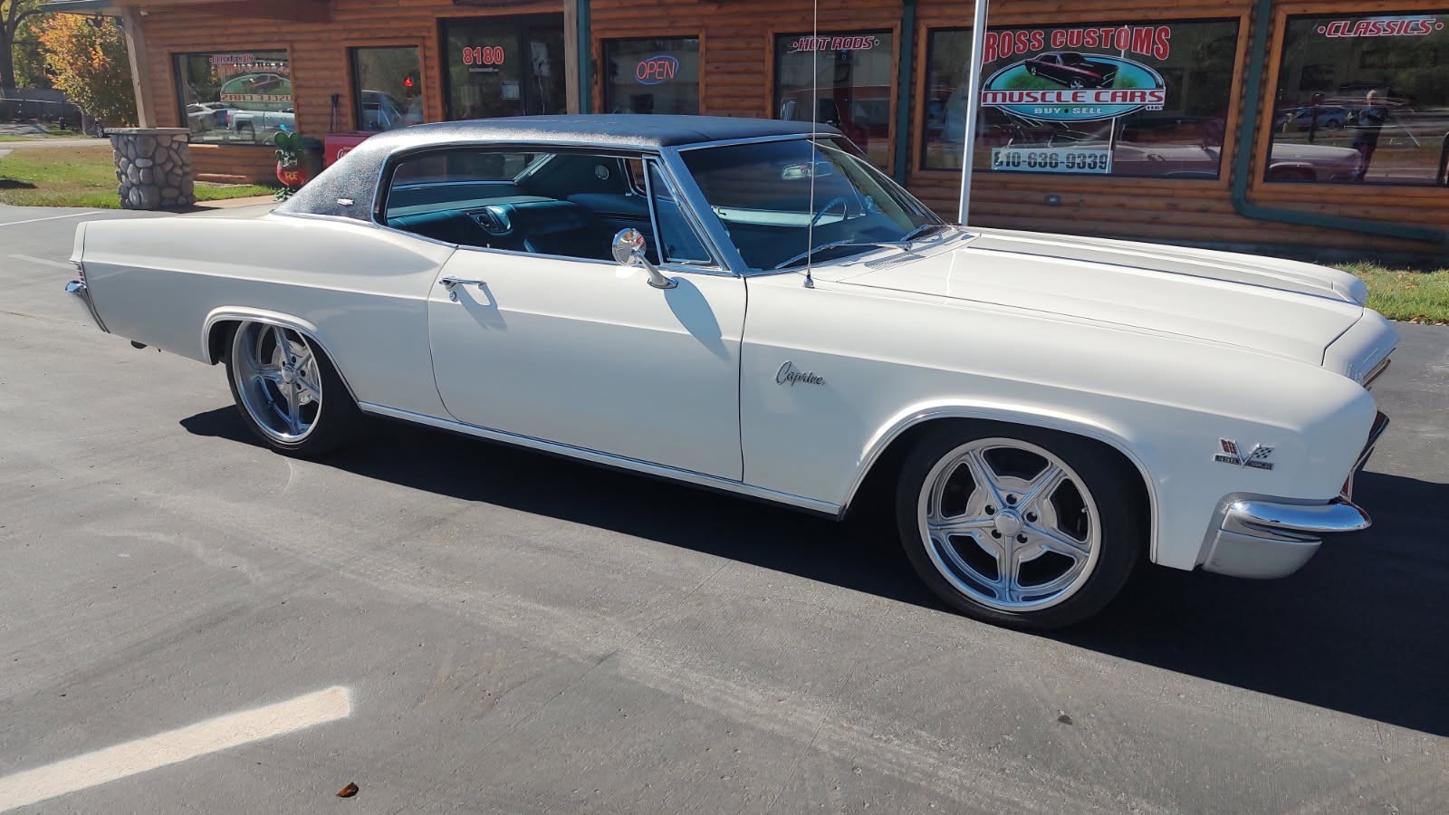 Chevrolet-Caprice-1966-2-Door-Coupe-22