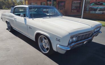 Chevrolet-Caprice-1966-2-Door-Coupe-25