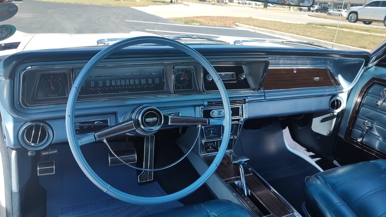 Chevrolet-Caprice-1966-2-Door-Coupe-34