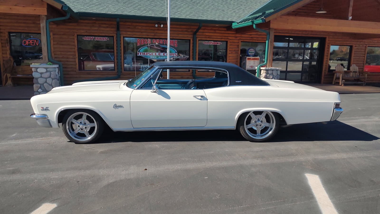 Chevrolet-Caprice-1966-2-Door-Coupe-6