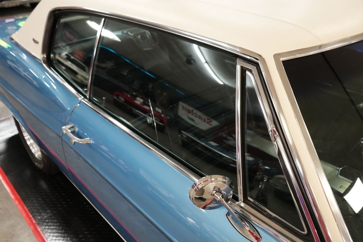 Chevrolet-Caprice-1966-Coupe-34