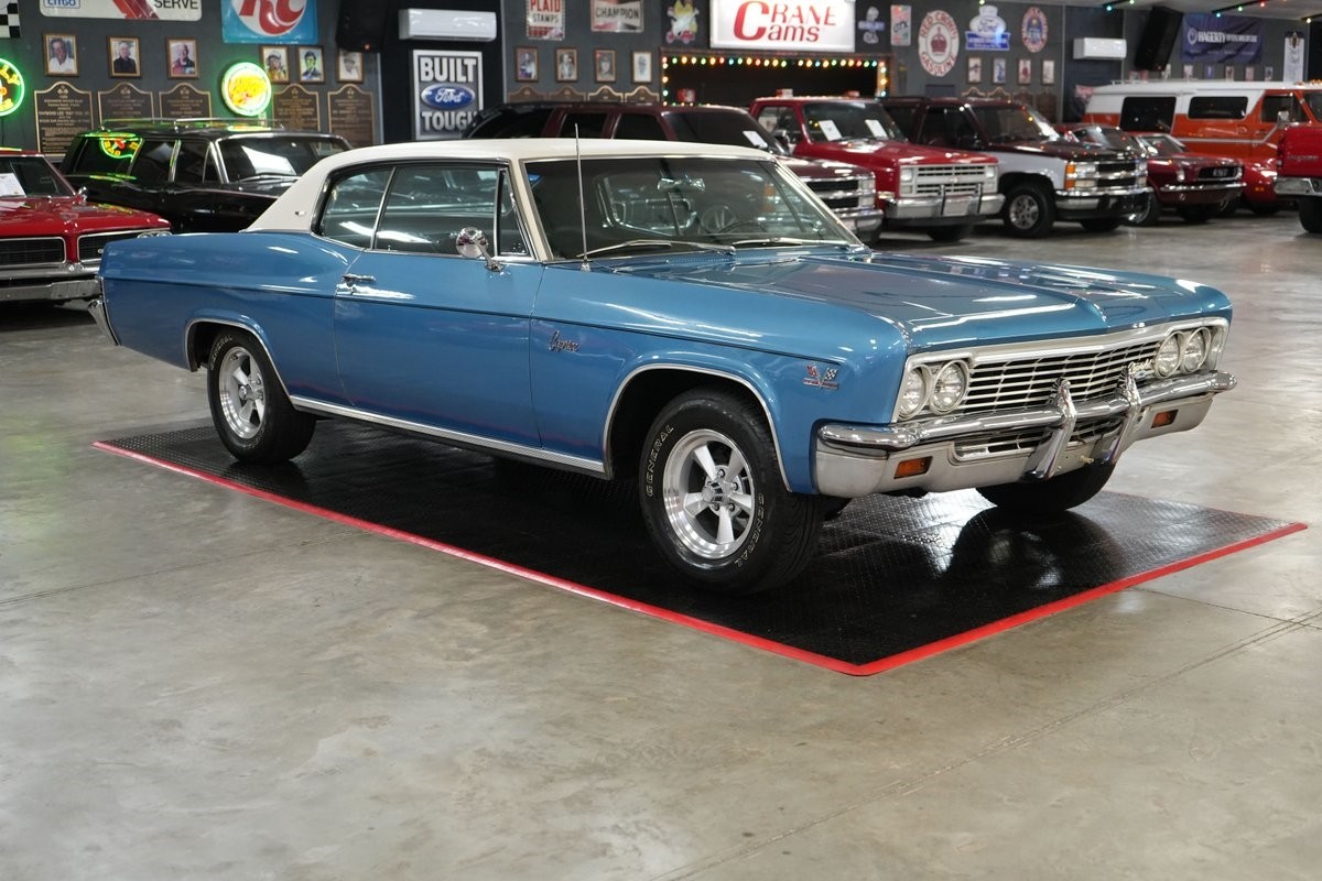 Chevrolet-Caprice-1966-Coupe-7